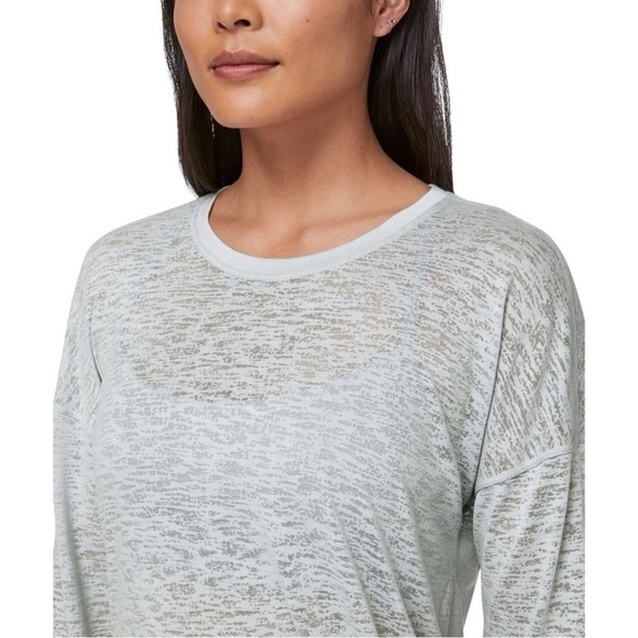 Lululemon Gray Long Sleeve Tie Waist Top Women's Small - Picture 2 of 7